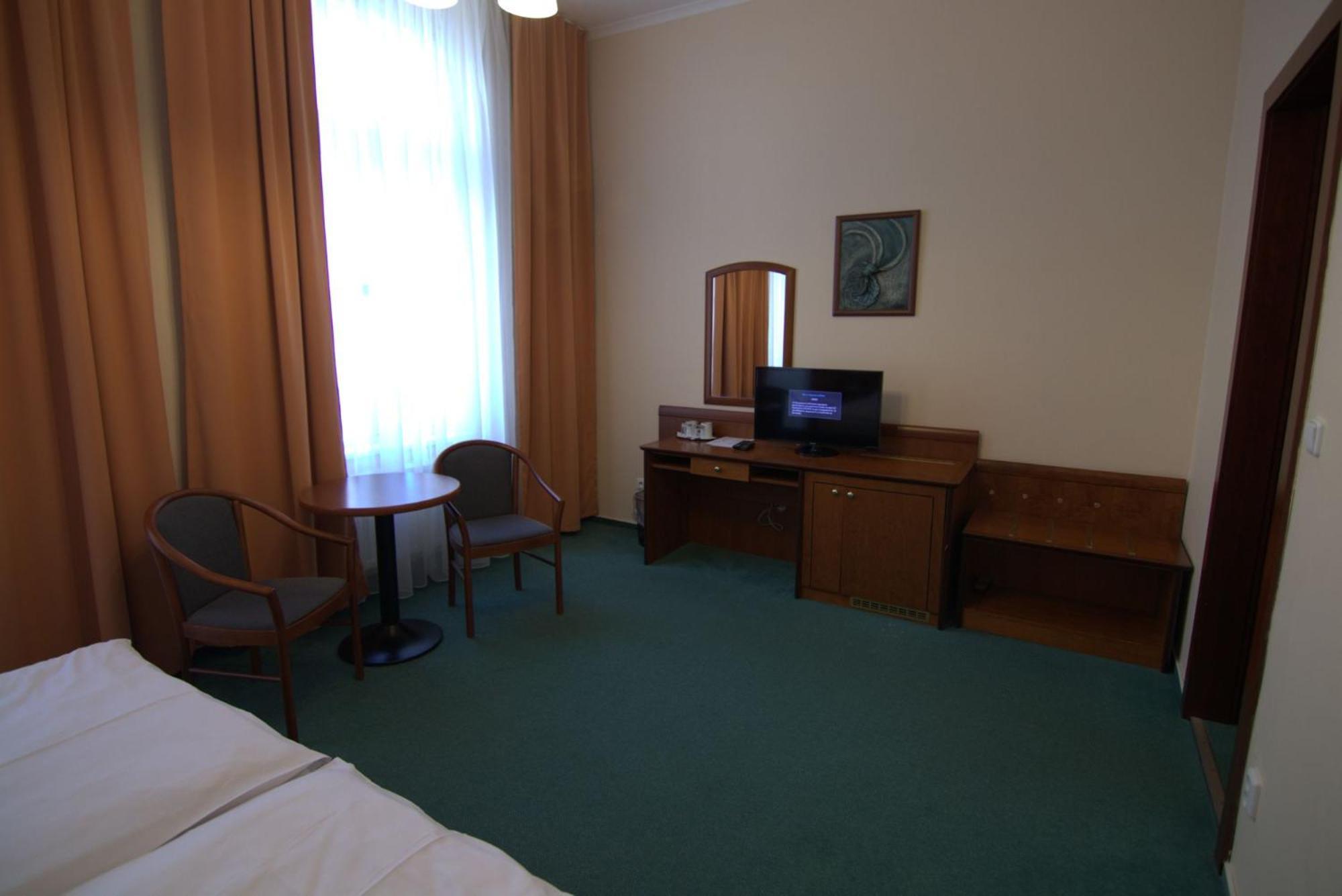 Hotel Westend Маріанські Лазні Екстер'єр фото
